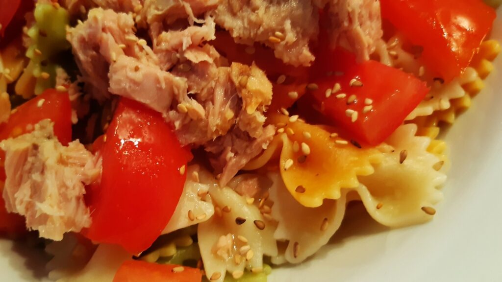 ENSALADA DE PASTA Y ATÚN